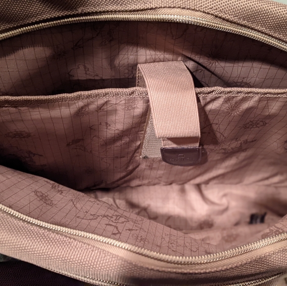 National Geographic canvas messenger bag with leather logo and luggage tag. - Picture 5 of 6